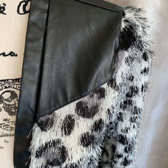 Extra Belleza Faux Leather Trim Animal Print Jacket Fashion M - Picture 3 of 16